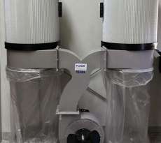 เครื่องดูด กรองฝุ่น กำจัดเศษวัสดุ DC222   2 แรงม้า Air Delivery 2,600 QM./hr.  2 Filters 2.0 ตรม. Flexible hose 4 incs X 2 ท่อดูด Heavy Duty